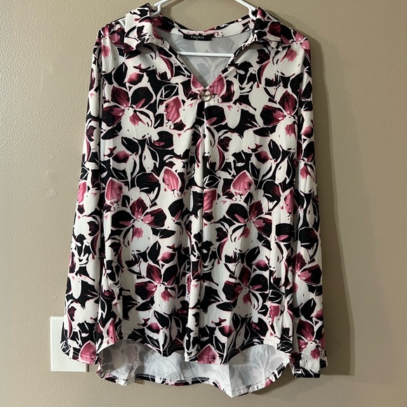 NWOT Women’s Collared Long Sleeve V-Neck Blouse - XL - Picture 1 of 15